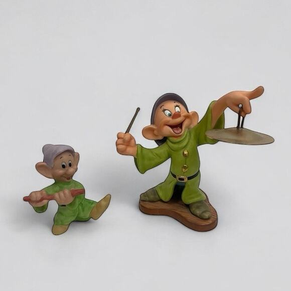 Disney Snow White and the Seven Dwarfs Dopey Figurines - Picture 1 of 7